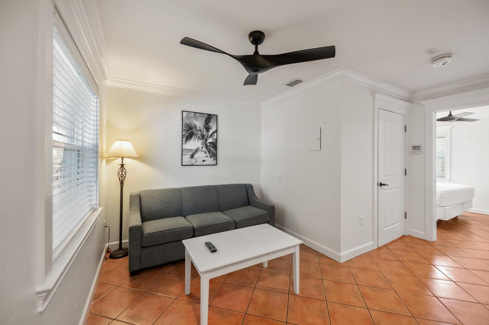 Tropic Isle At Anna Maria Island Inn Bradenton Beach Exterior foto