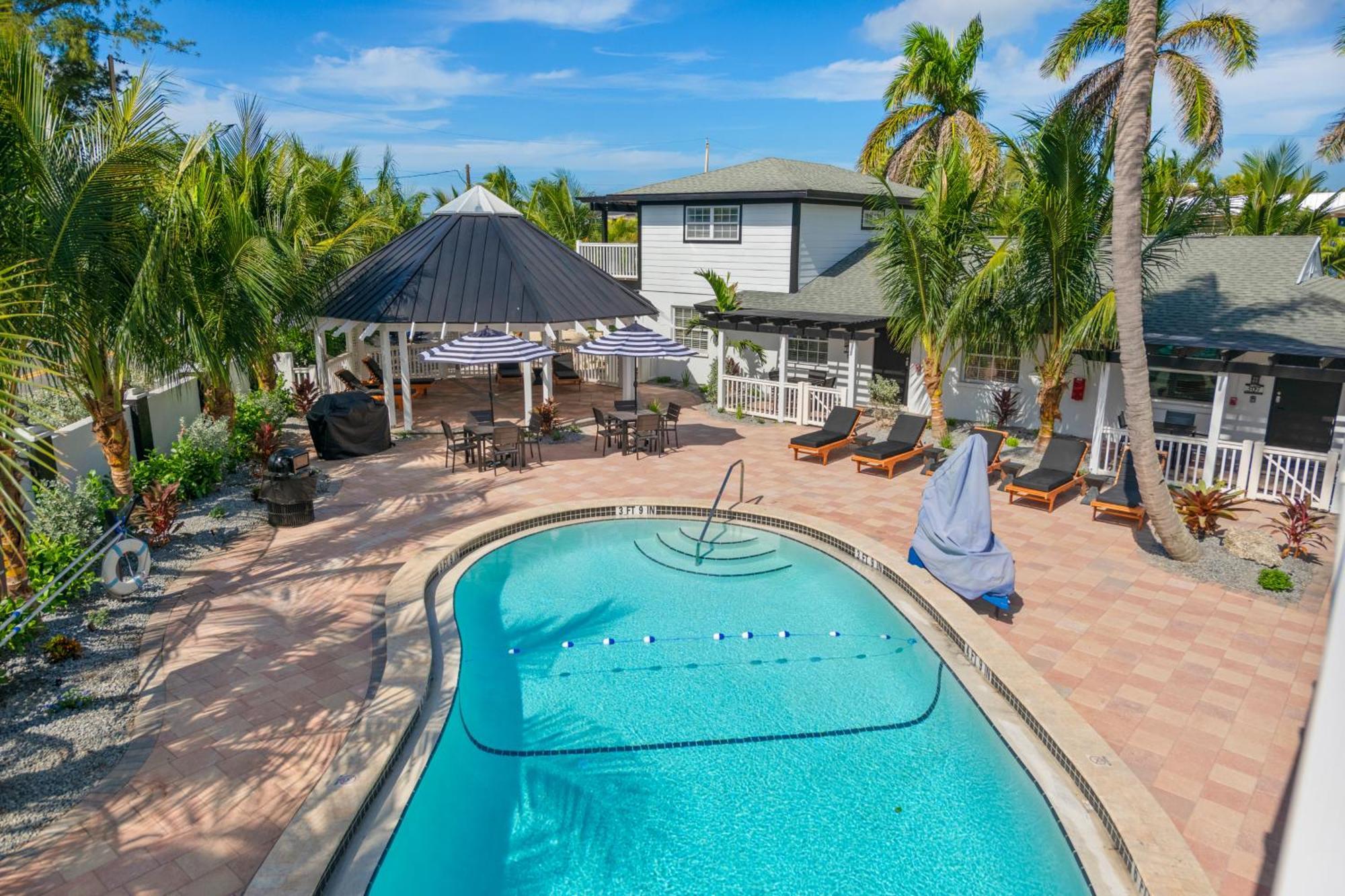 Tropic Isle At Anna Maria Island Inn Bradenton Beach Exterior foto