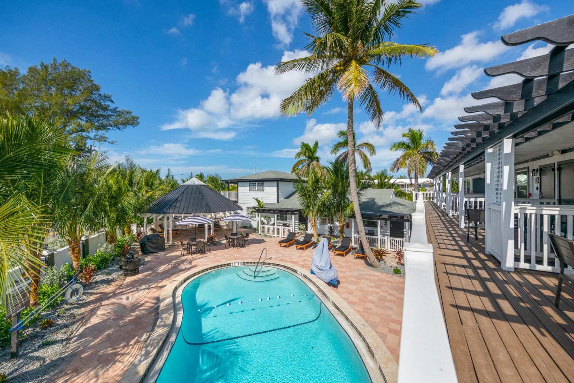 Tropic Isle At Anna Maria Island Inn Bradenton Beach Exterior foto